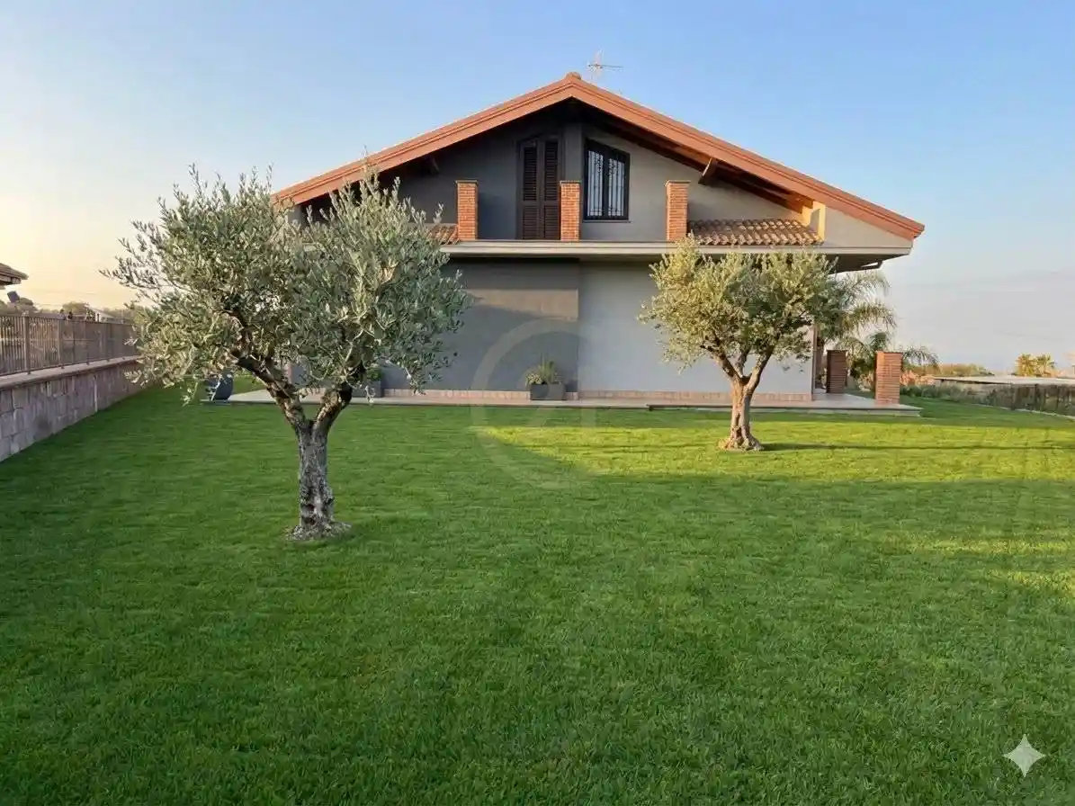 Villa in vendita a Aci Sant'Antonio