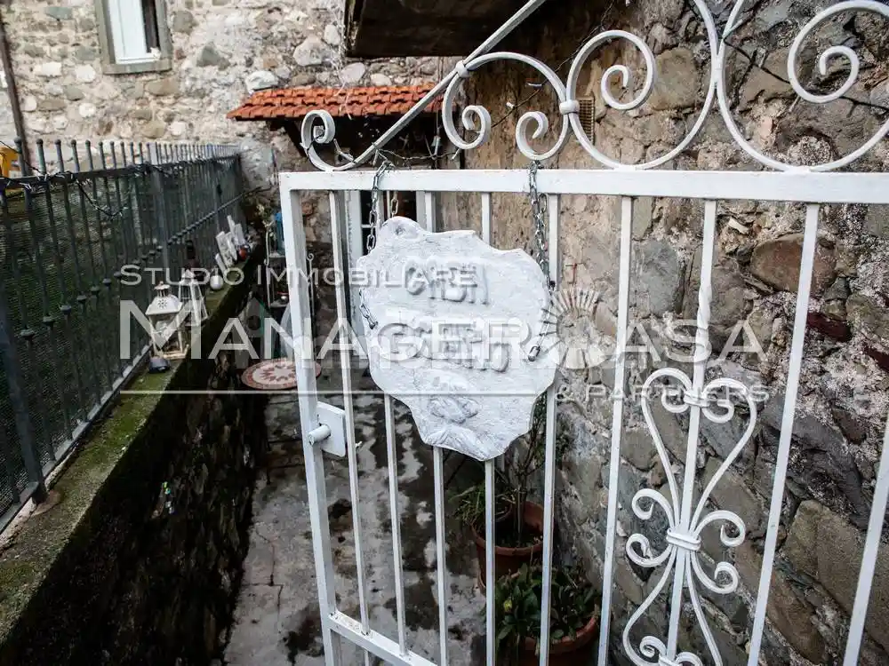 Casa indipendente in vendita a Minucciano
