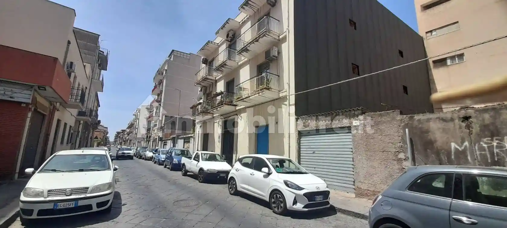 Palazzo - Edificio in vendita a Catania