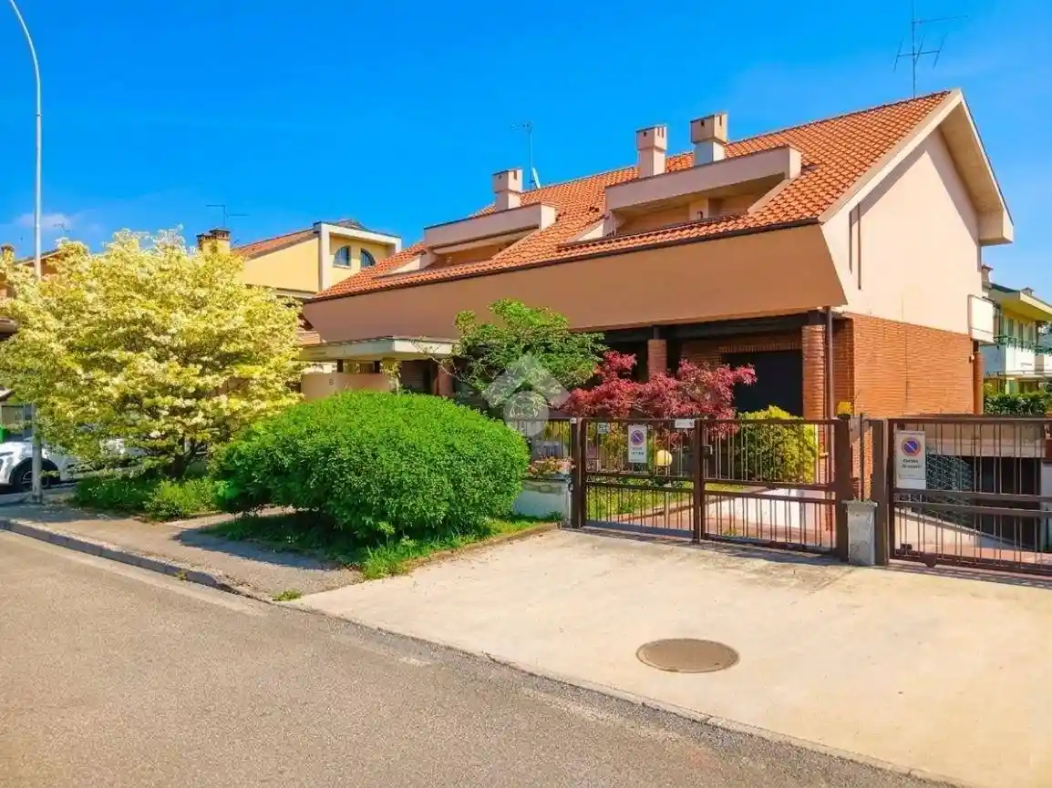 Villa in vendita a Cassano d'Adda