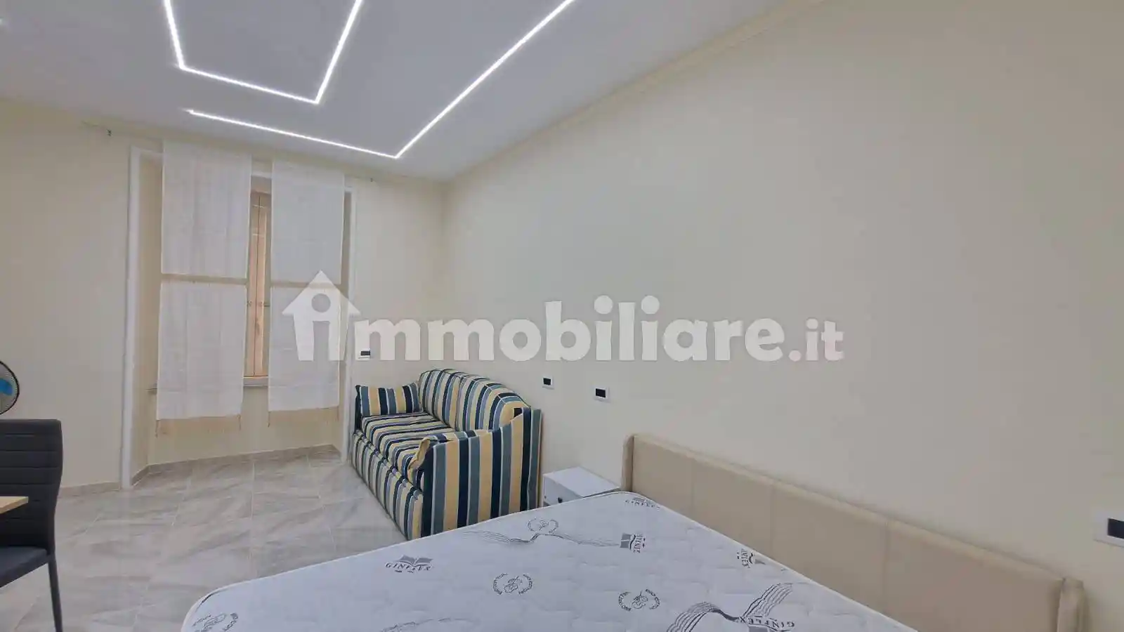 Appartamento in affitto a Napoli