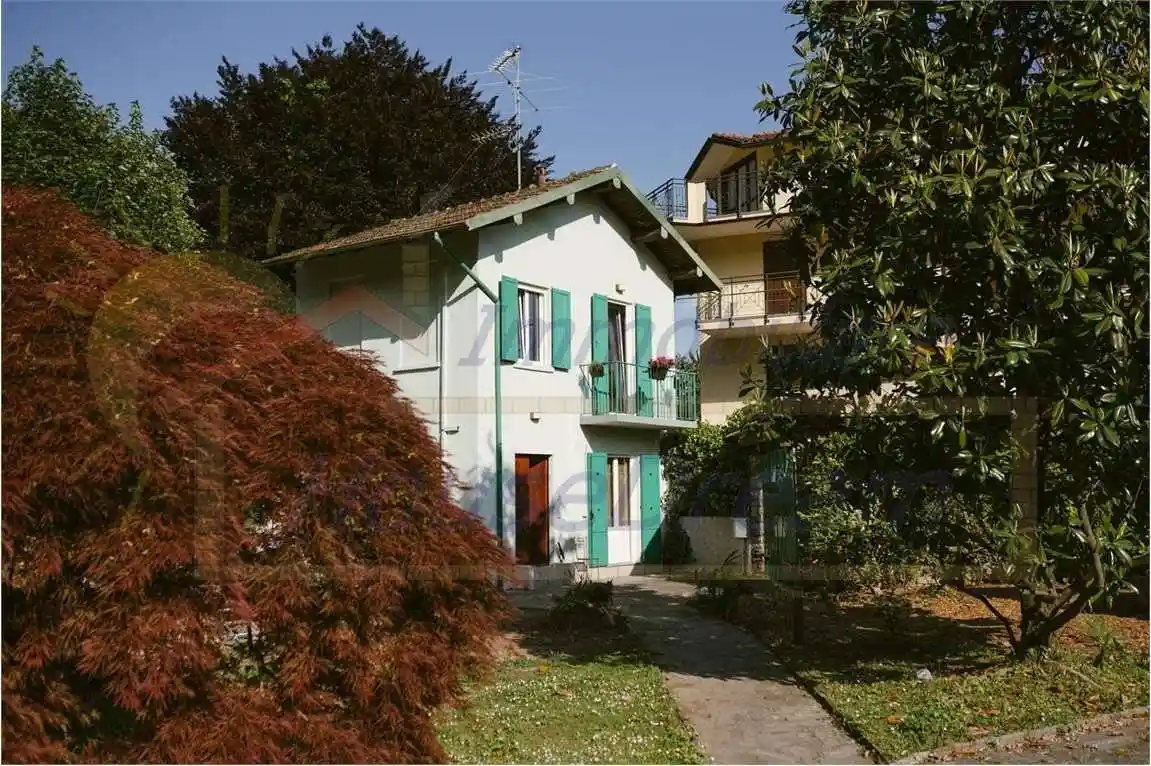 Appartamento in affitto a Lesa