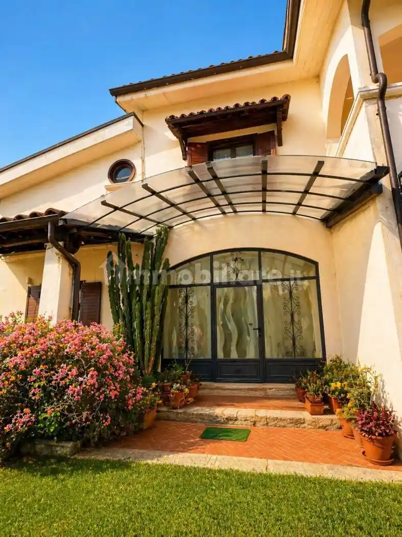 Villa in vendita a San Potito Ultra