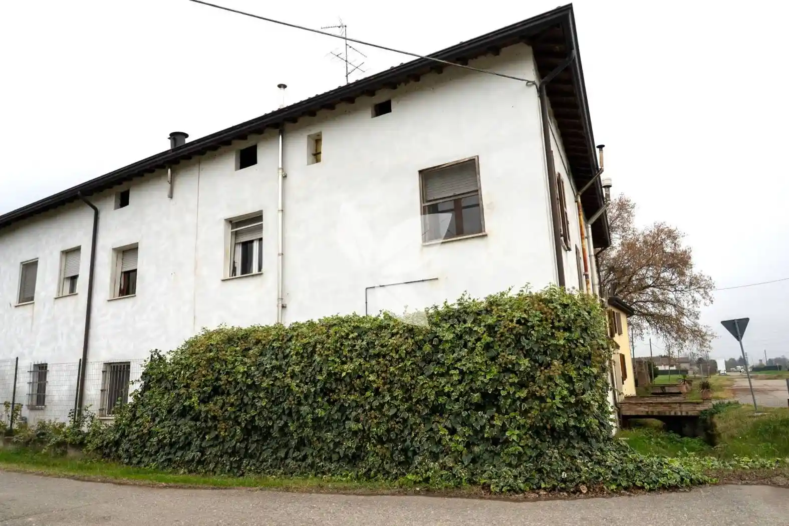 Villa in vendita a Montecchio Emilia