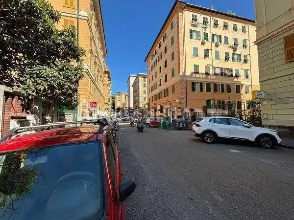 Appartamento in vendita a Genova