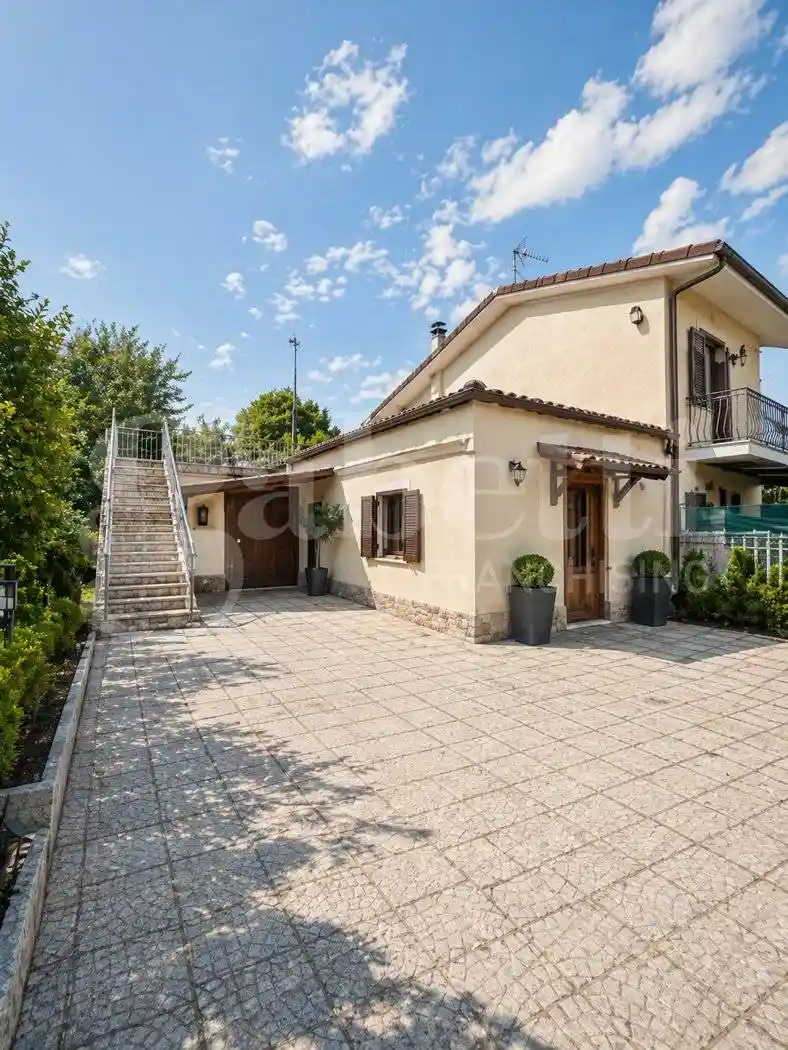 Villa in vendita a Paliano