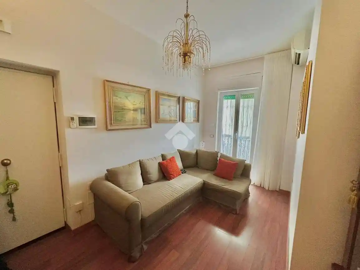 Appartamento in vendita a Napoli