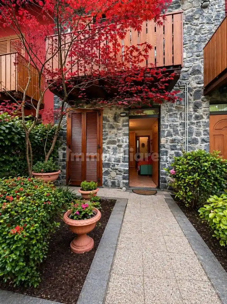 Appartamento in vendita a Lenna