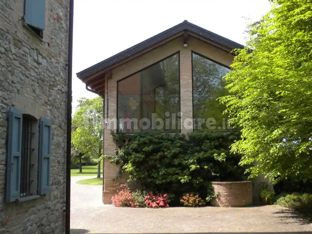 Rustico - Casale in vendita a Traversetolo