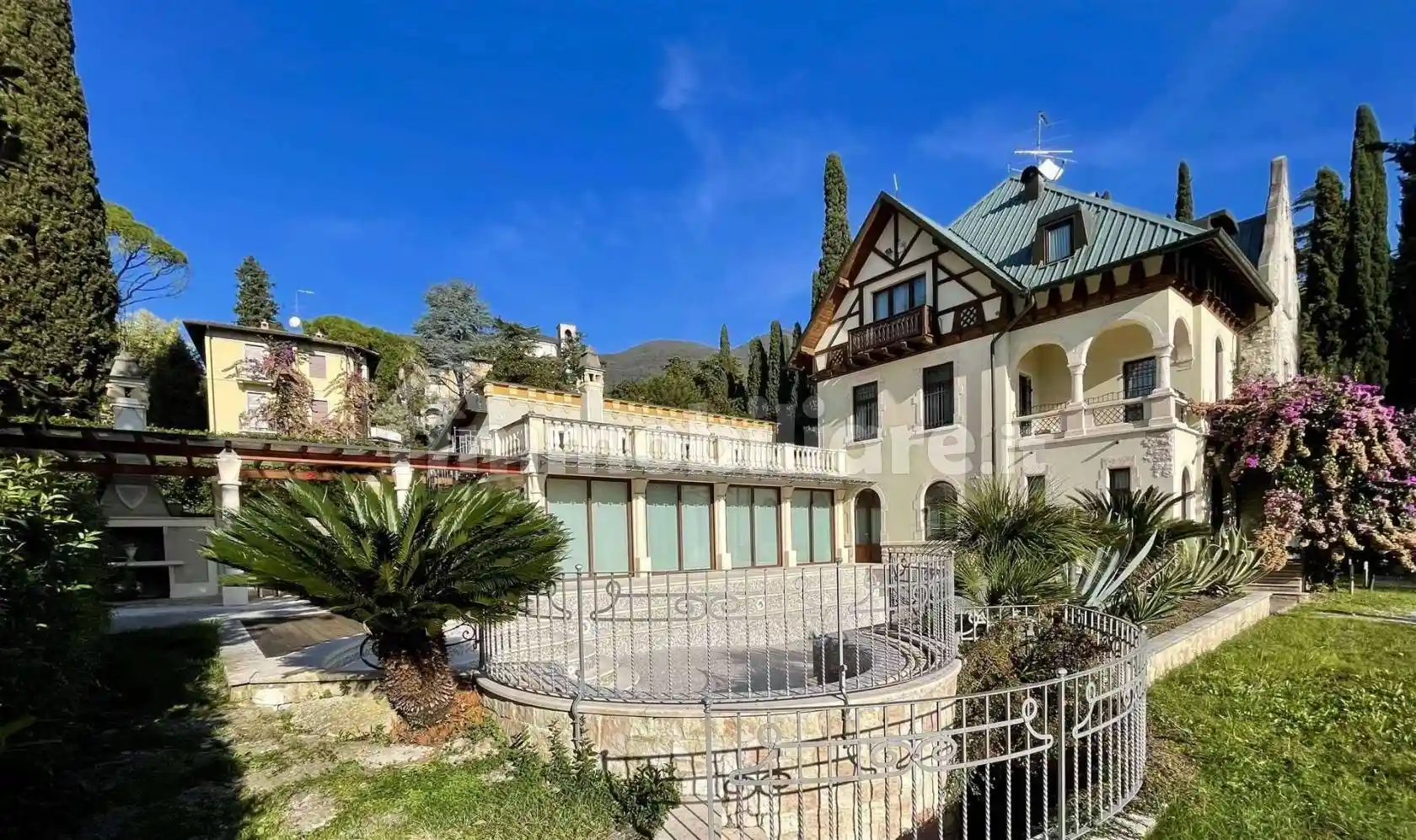 Villa in vendita a Gardone Riviera