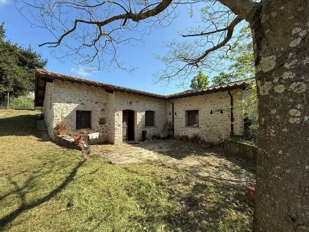 Rustico - Casale in vendita a Tarano