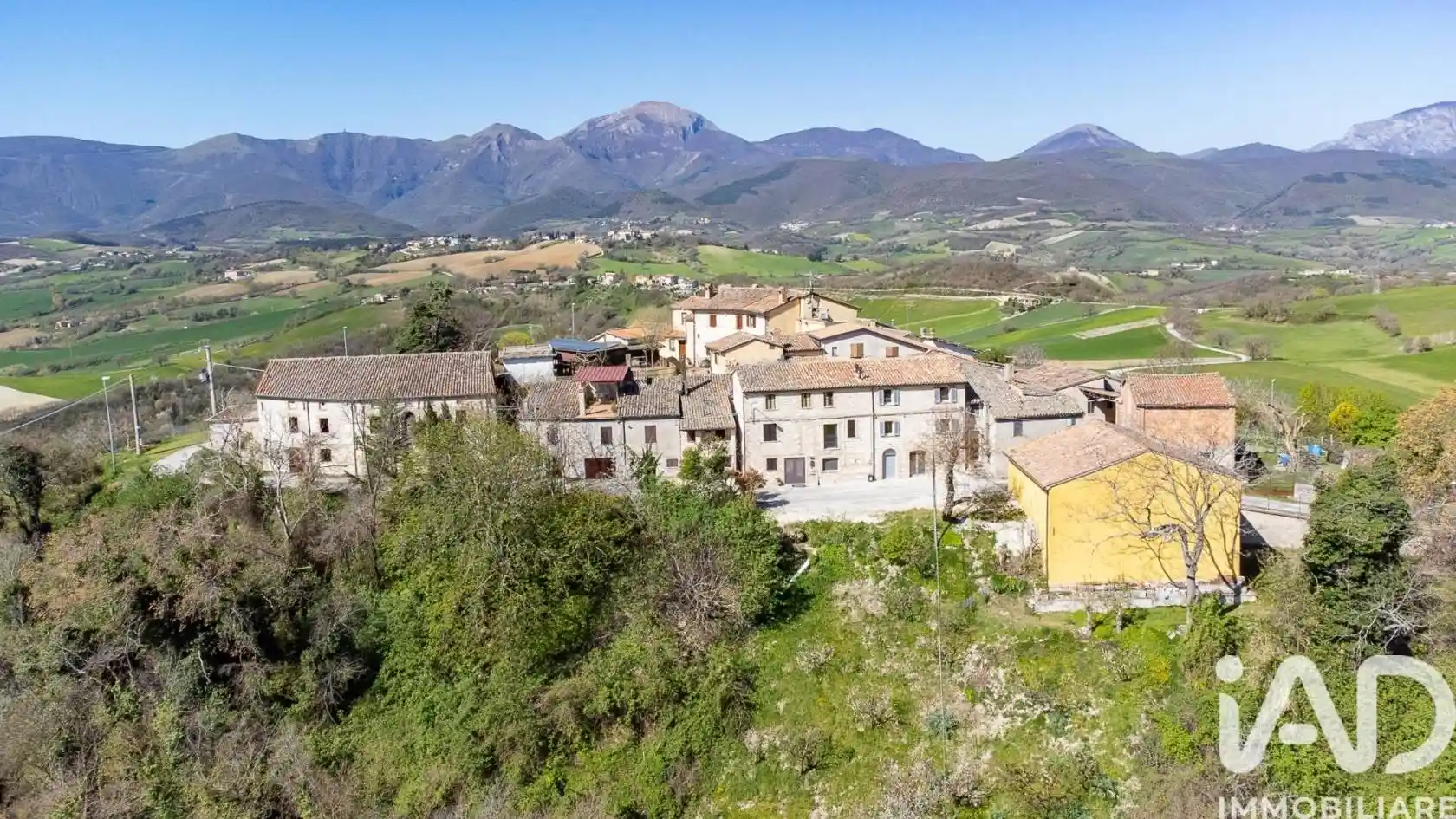 Casa indipendente in vendita a Fabriano