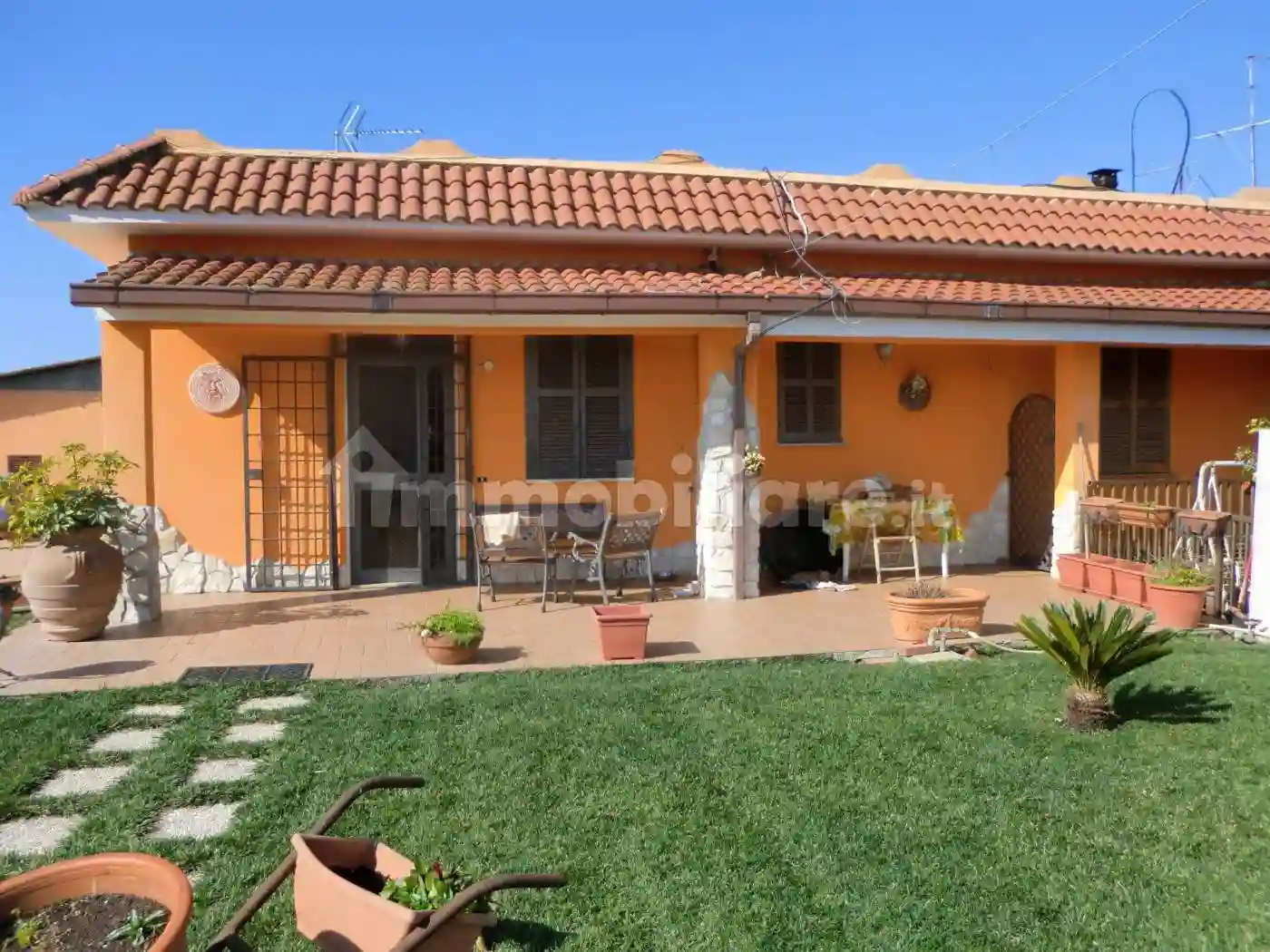 Villa - foto 2