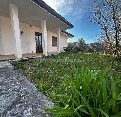 Villa in vendita a Tarzo
