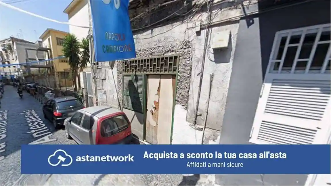 Appartamento in vendita a Napoli