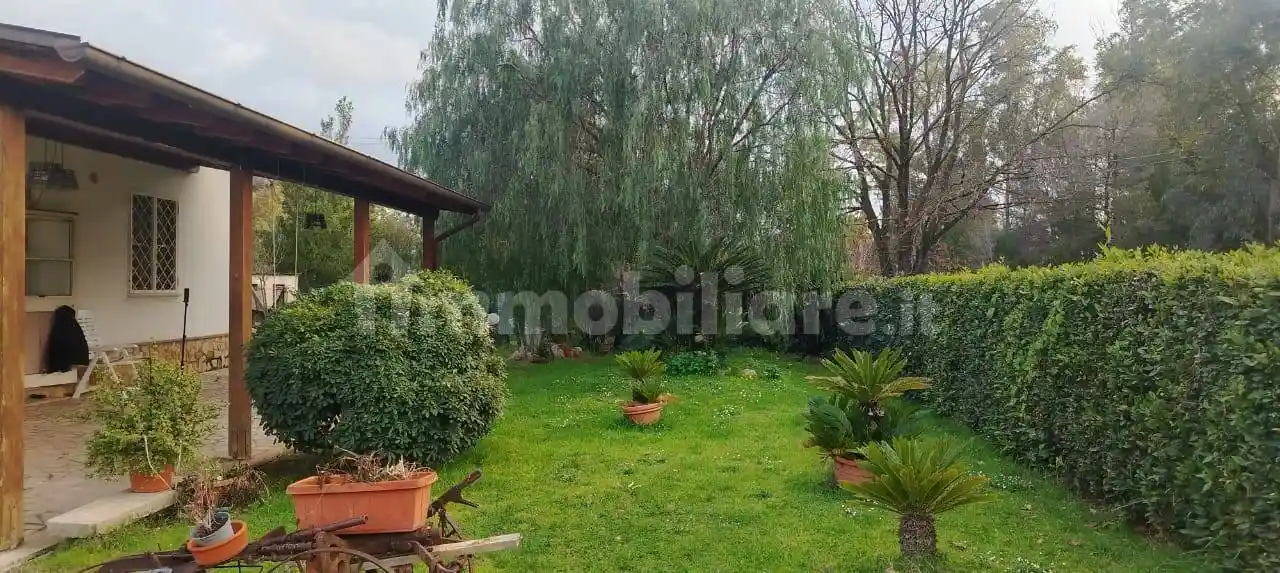 Casa indipendente in vendita a Latina