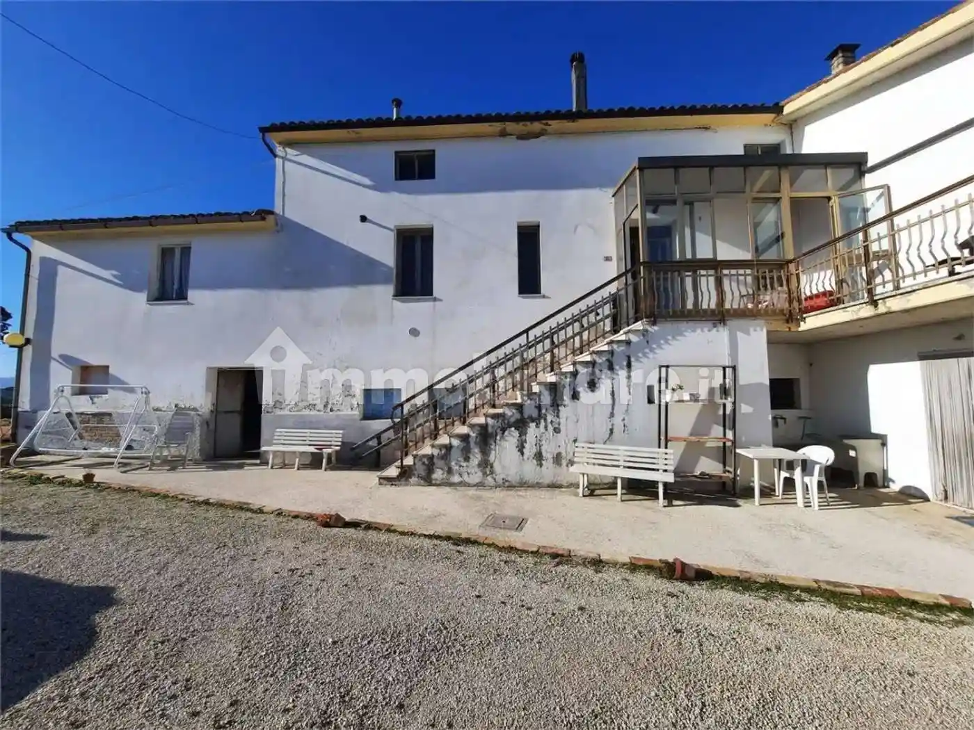 Rustico - Casale in vendita a Macerata
