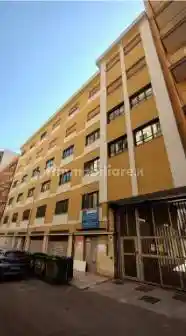 Palazzo - Edificio in affitto a Taranto