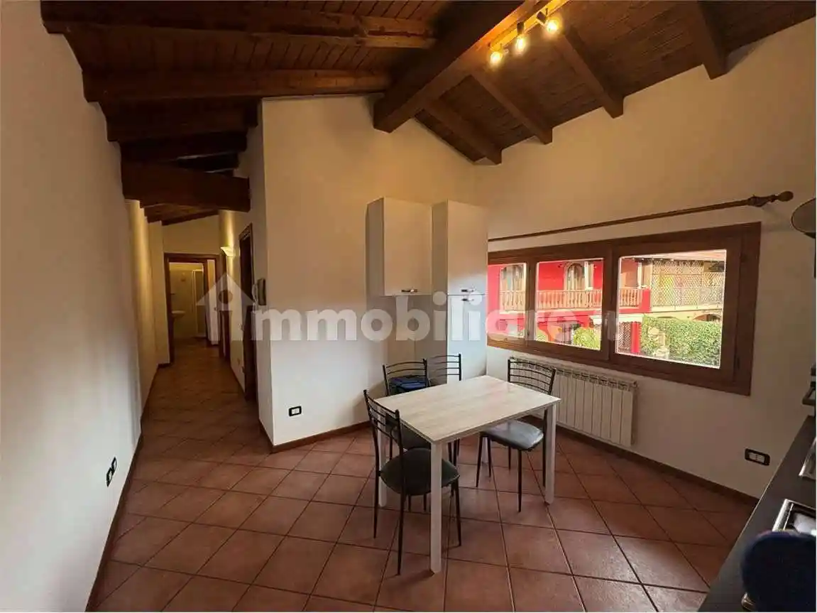 Appartamento in affitto a Varese