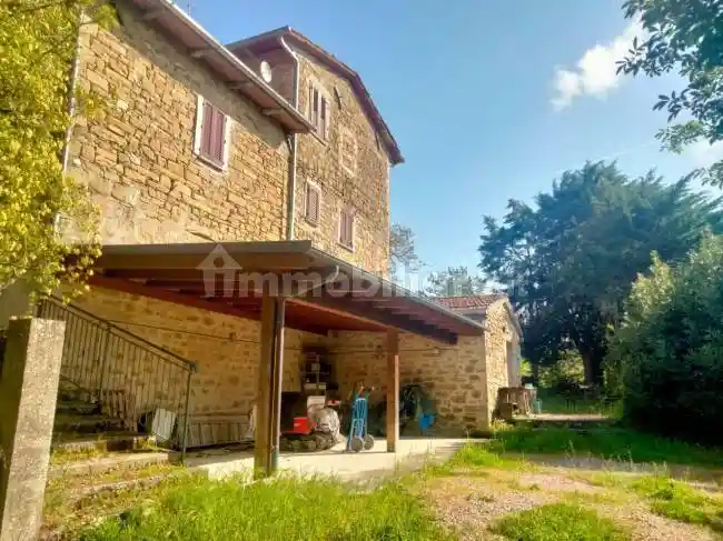 Rustico - Casale in vendita a Perugia