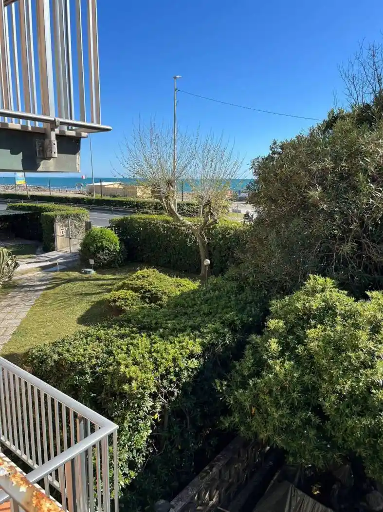 Casa indipendente in vendita a Sarzana