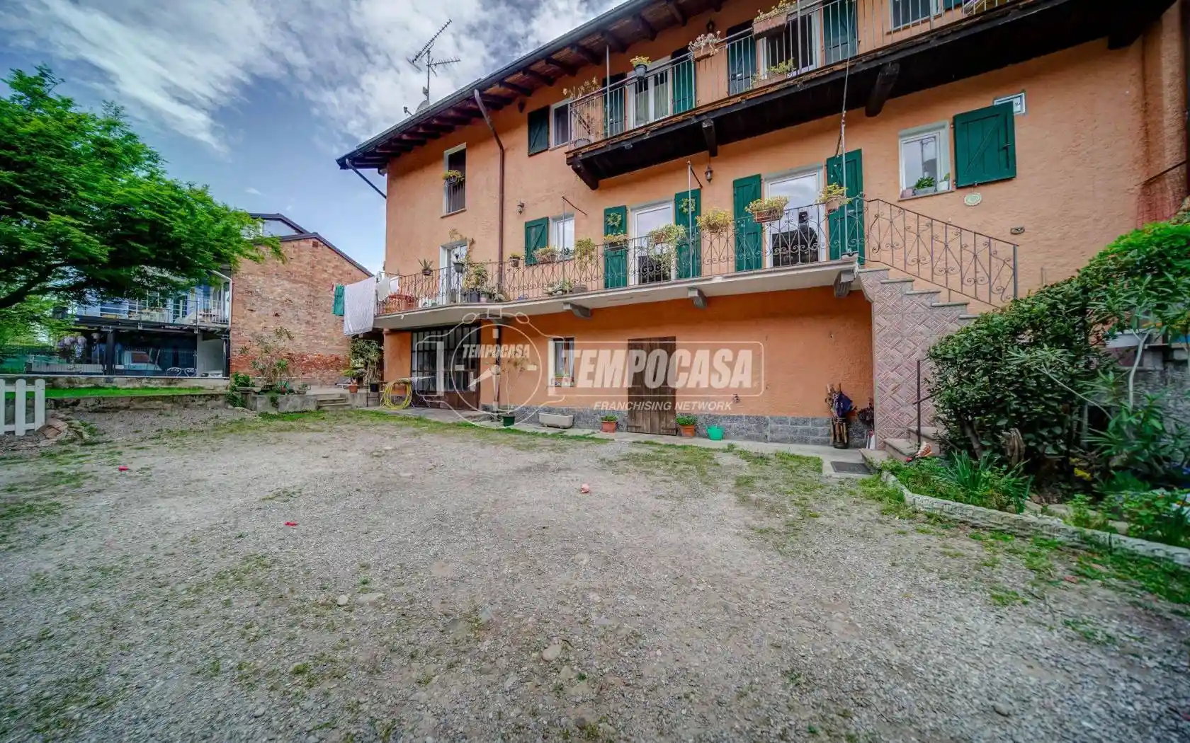 Casa indipendente in vendita a Castelletto Sopra Ticino