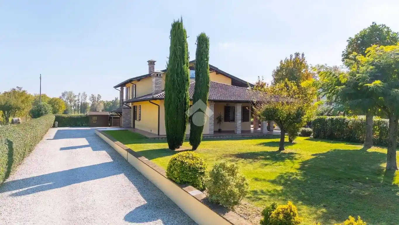Villa in vendita a Campegine