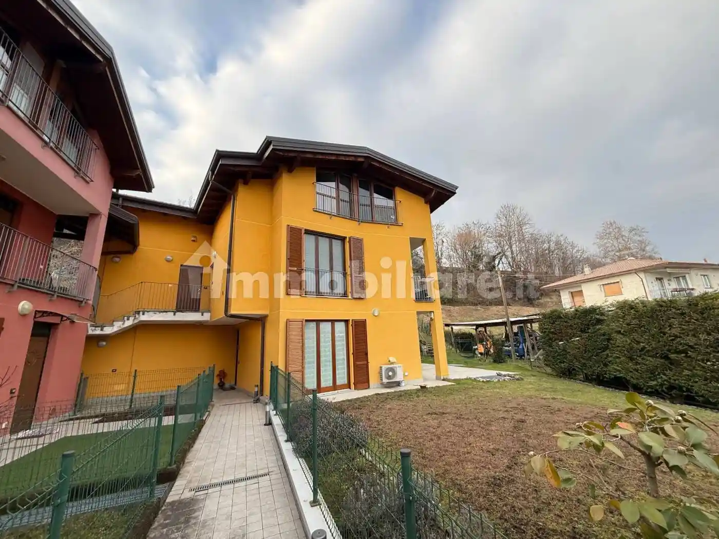 Appartamento in vendita a Monguzzo