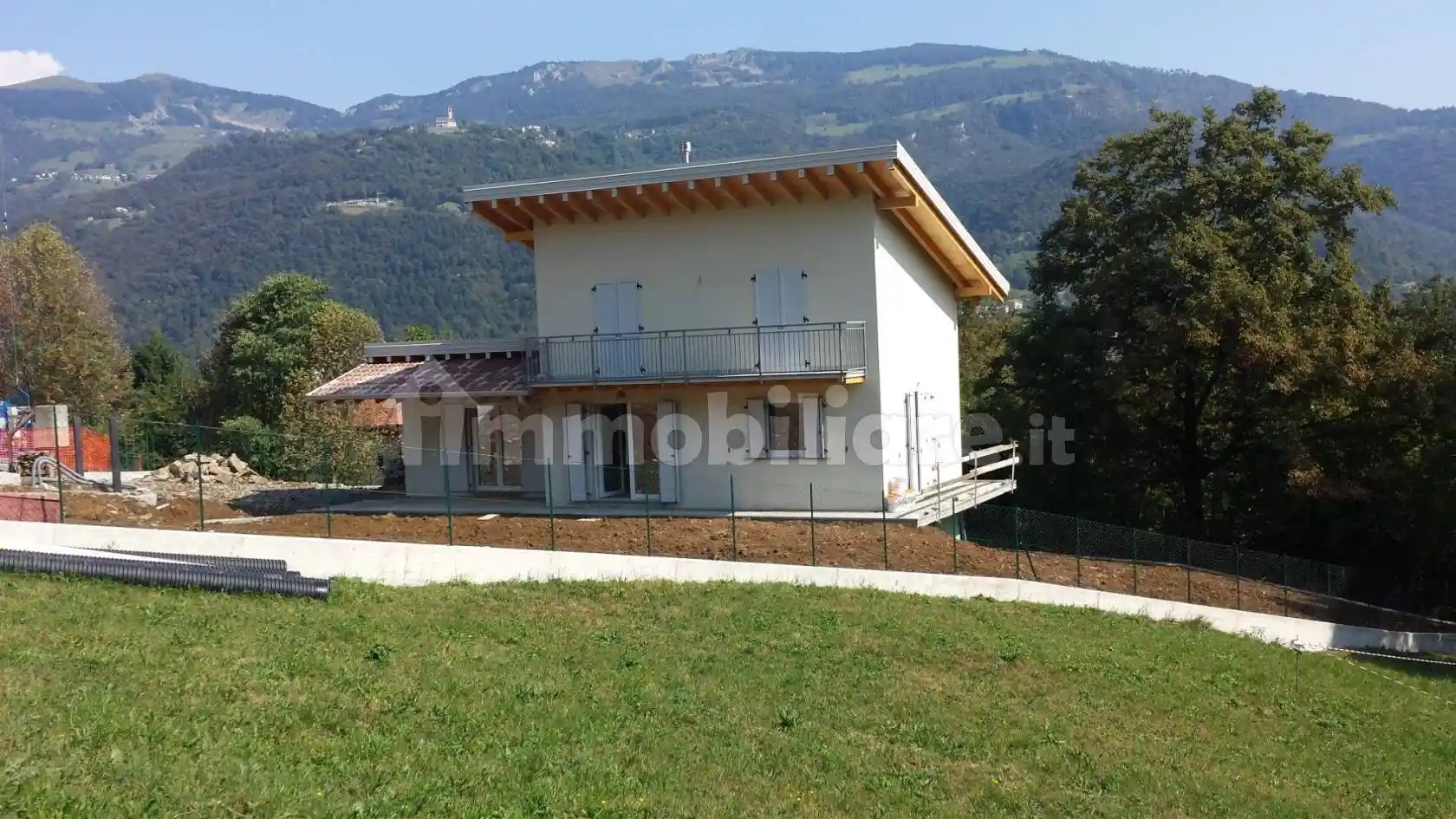 Villa in vendita a Rota d'Imagna