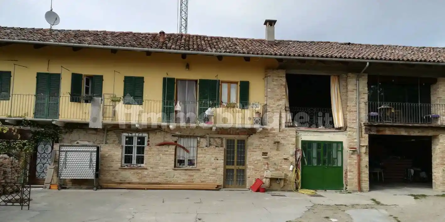 Rustico - Casale in vendita a Vezza d'Alba
