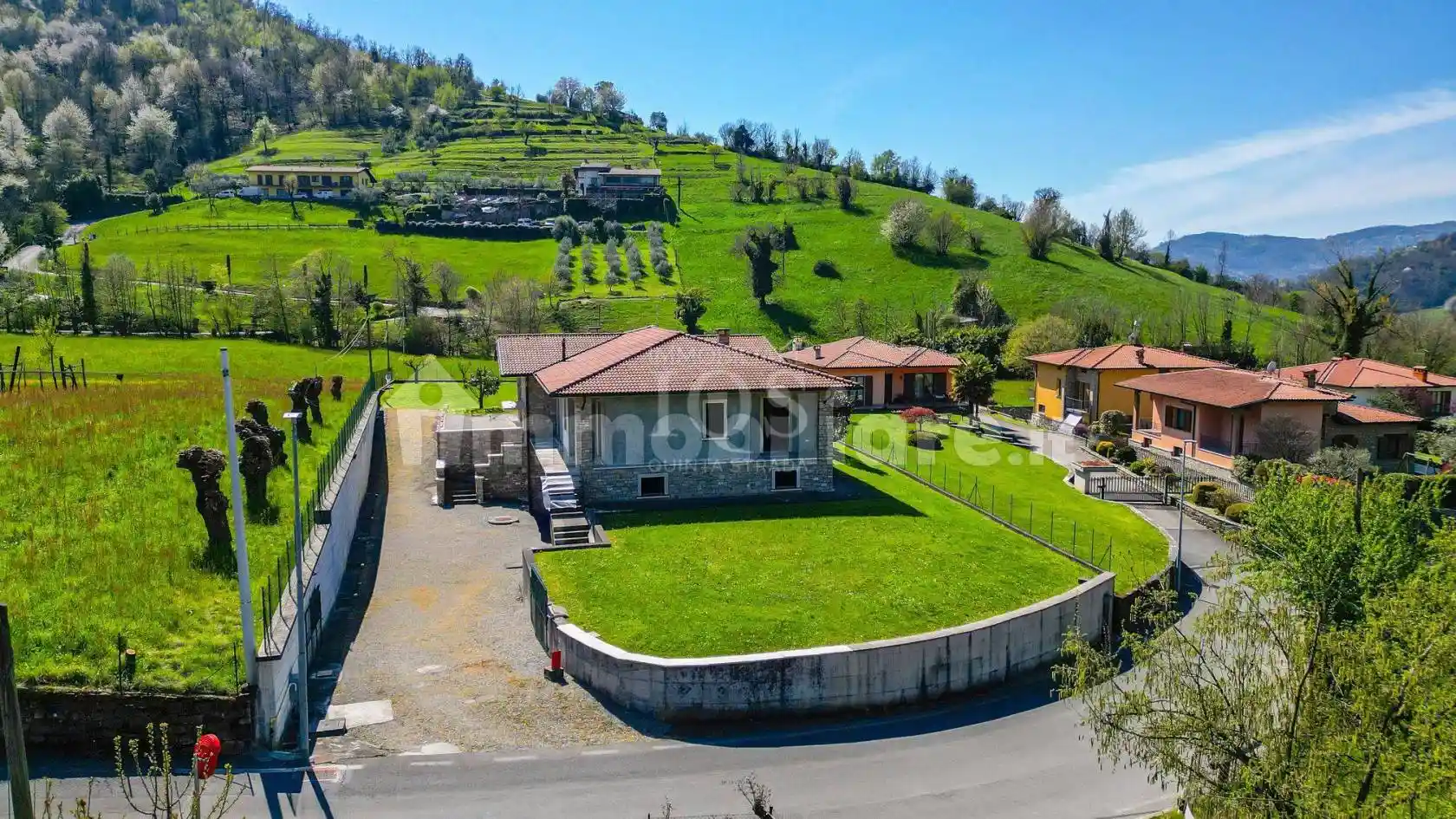 Villa in vendita a Sarnico