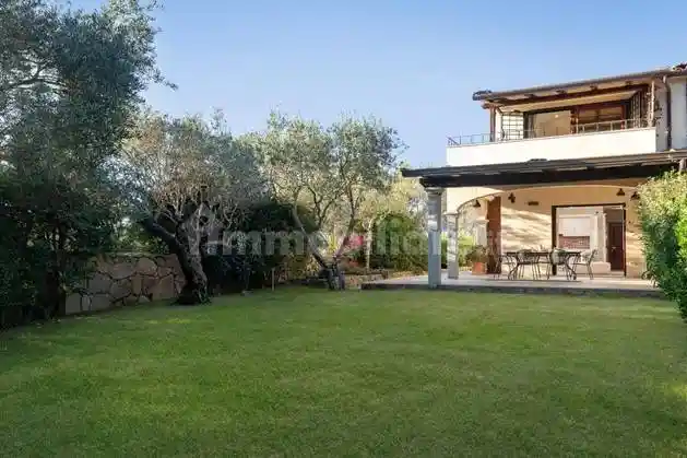 Villa in vendita a Olbia