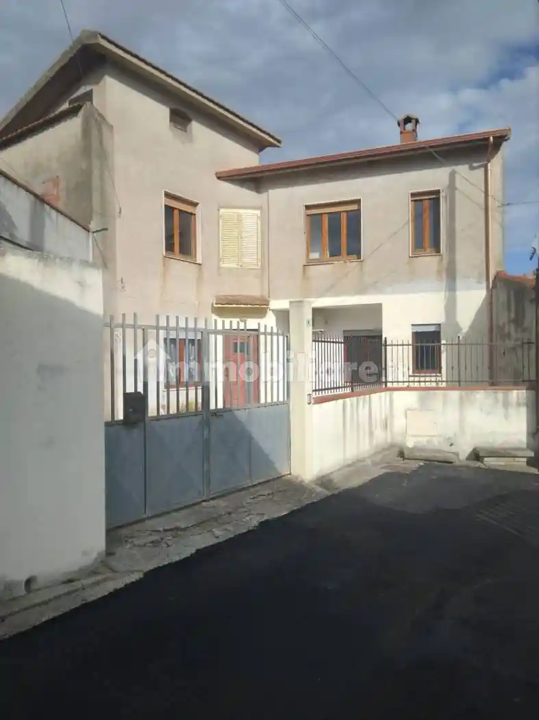 Casa indipendente in vendita a Gonnoscodina