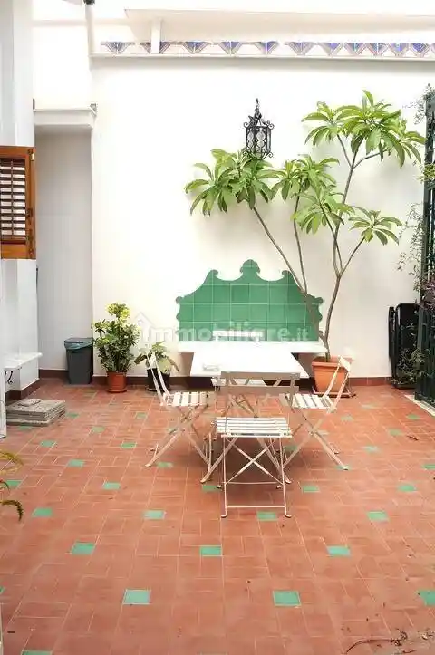 Casa indipendente in vendita a Palermo