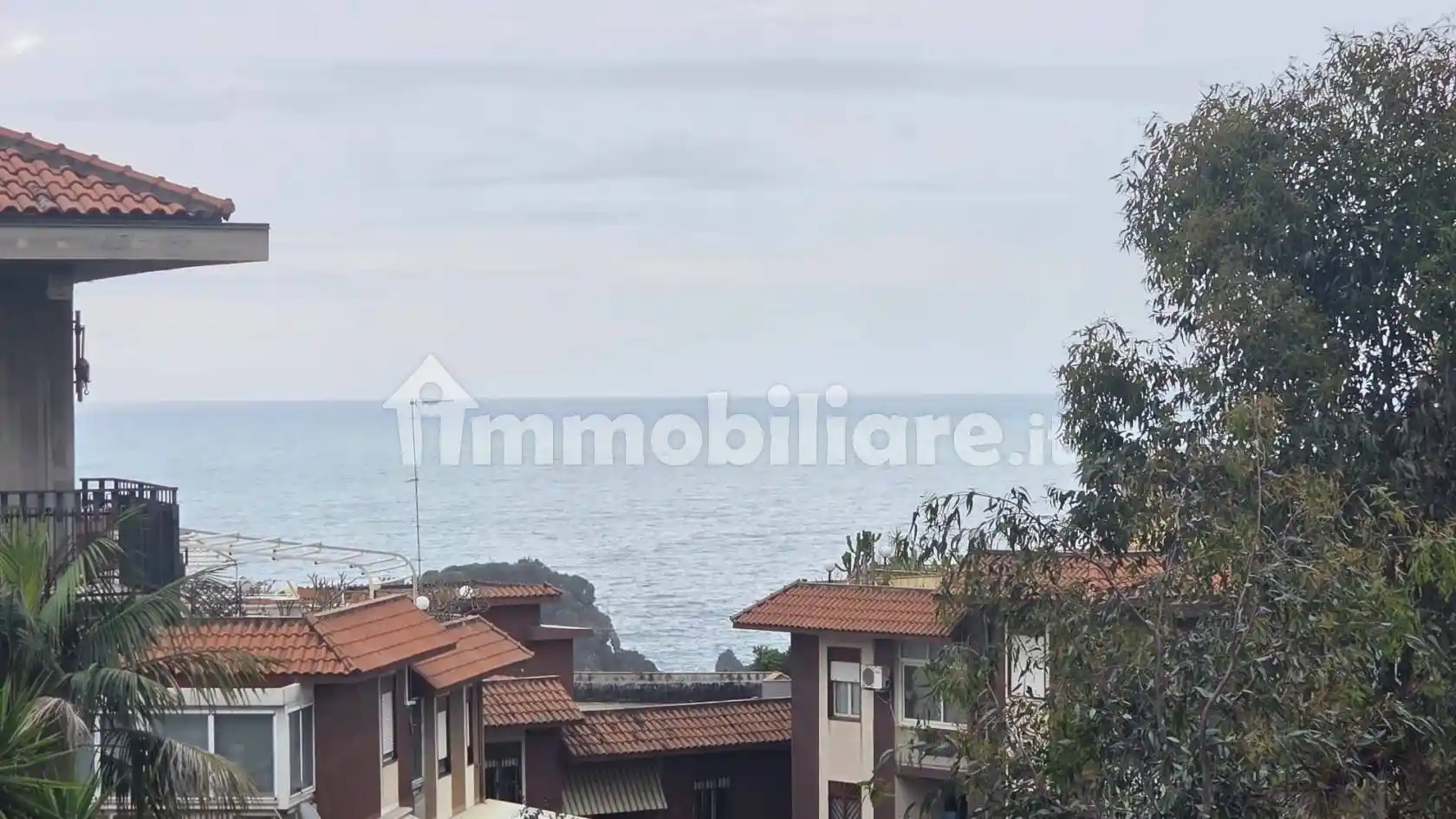 Appartamento in affitto a Aci Castello