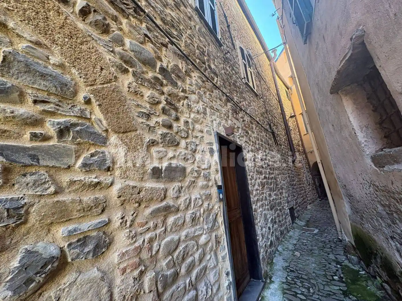 Casa indipendente in vendita a Taggia