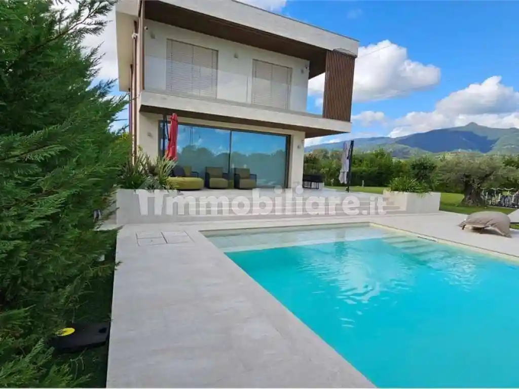 Villa in vendita a Forte dei Marmi