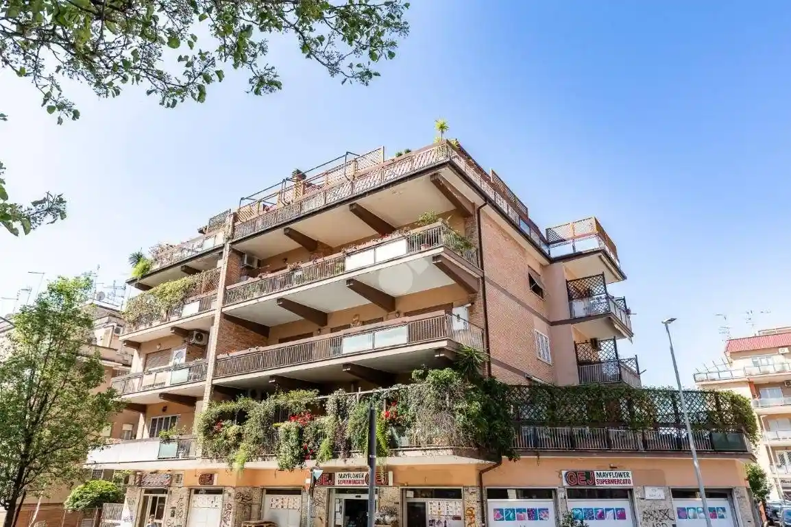 Appartamento in vendita a Roma