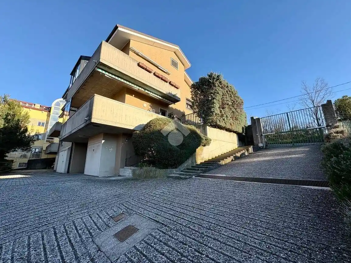 Appartamento in vendita a Trieste