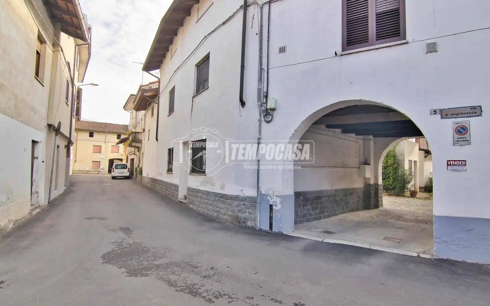 Rustico - Casale in vendita a Fara Novarese