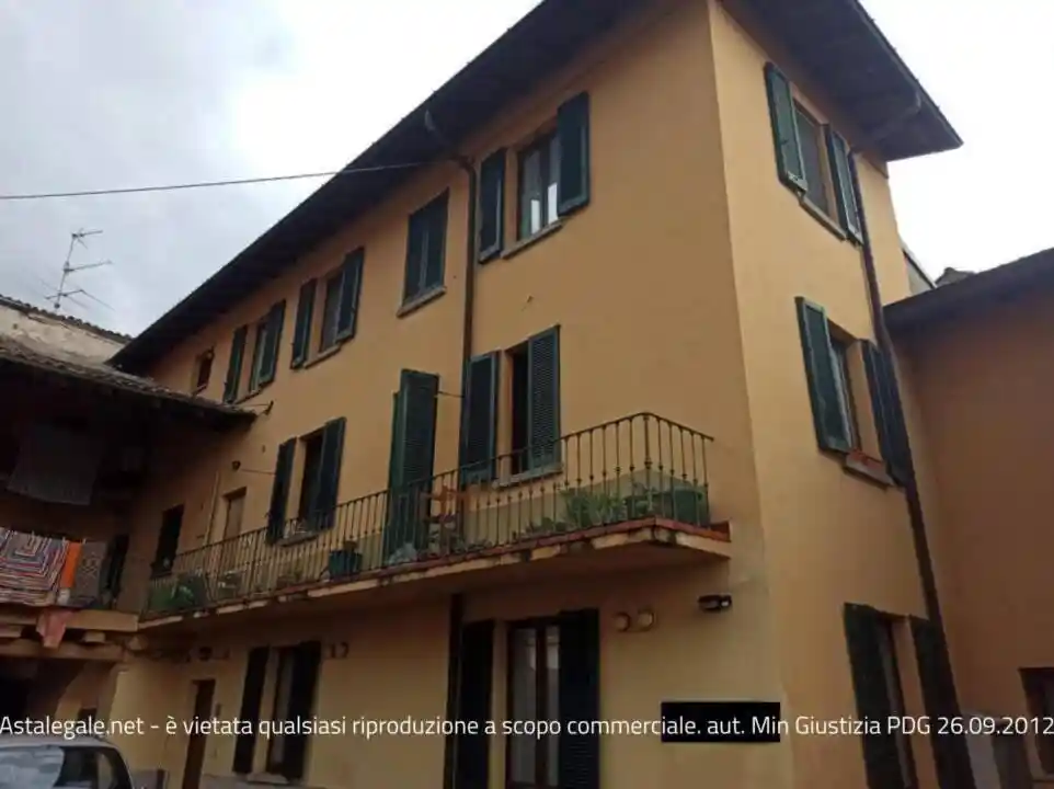 Appartamento in vendita a Longone al Segrino