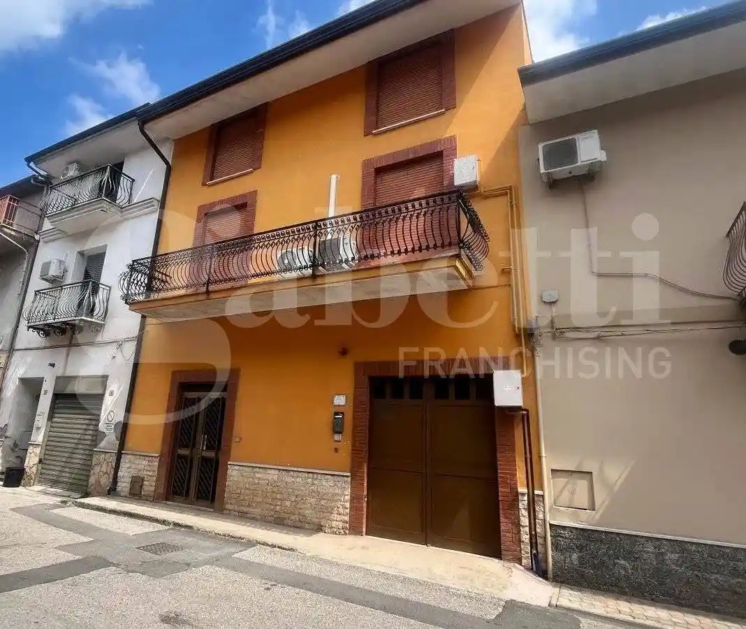 Casa indipendente in vendita a Calvi Risorta