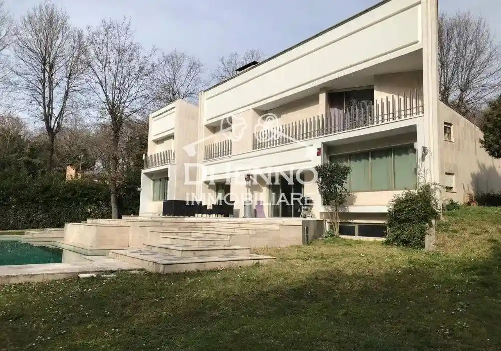 Villa in affitto a Roma