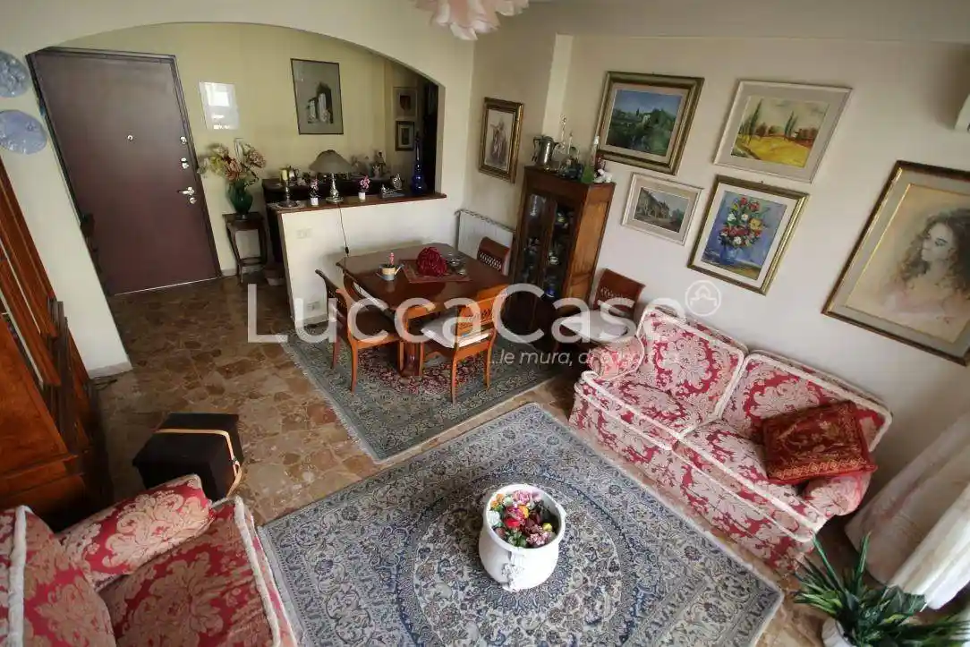 Appartamento in vendita a Camaiore