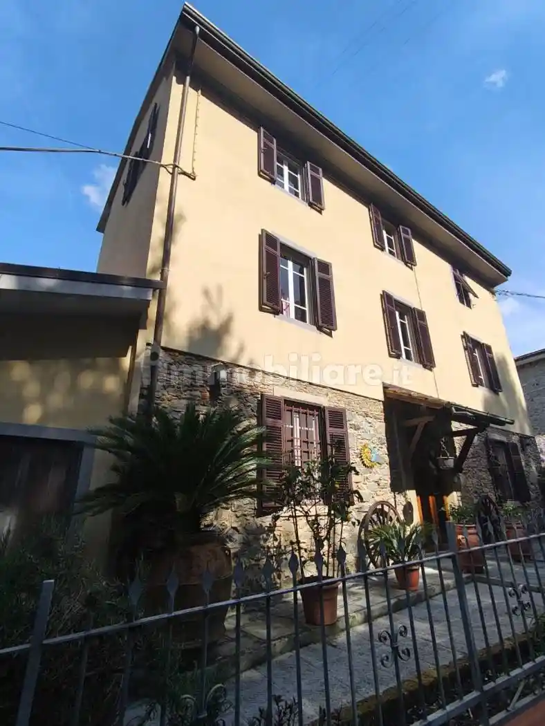 Villa in vendita a Massarosa