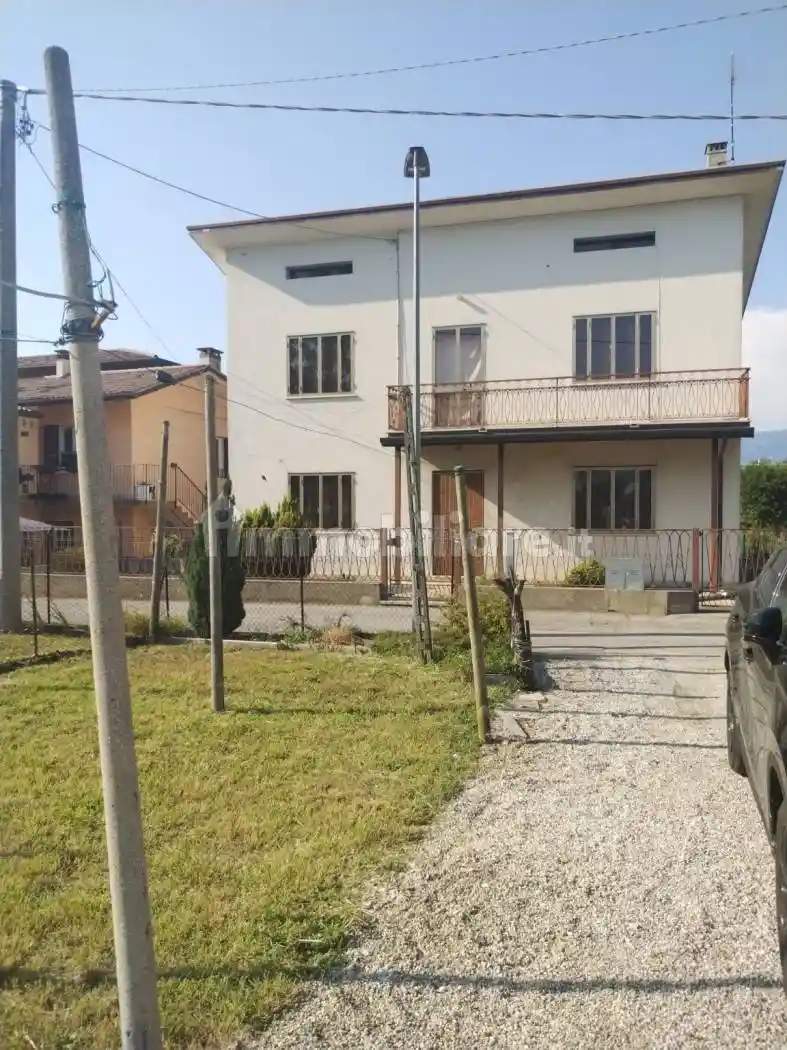 Casa indipendente in vendita a Rosà