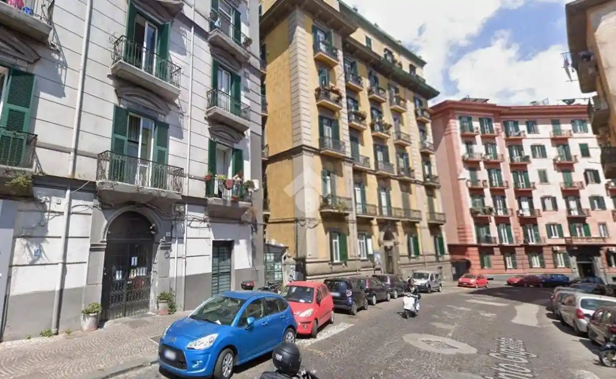 Appartamento in affitto a Napoli