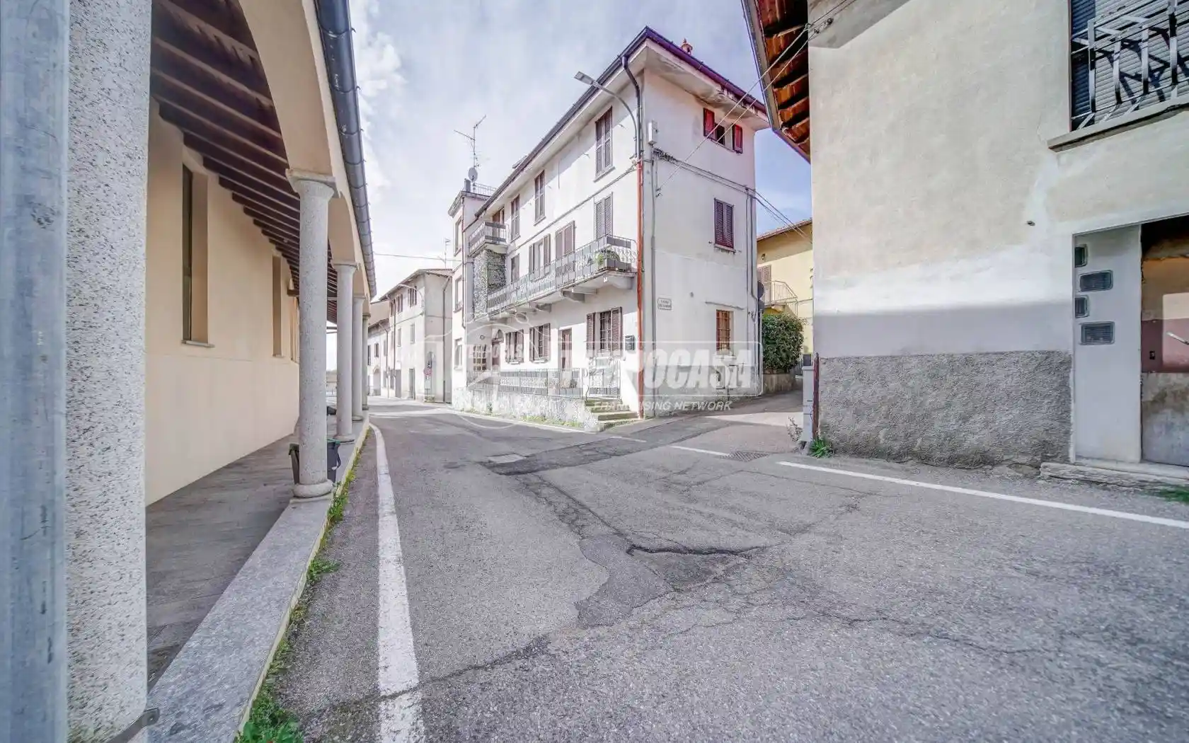 Casa indipendente in vendita a Castronno