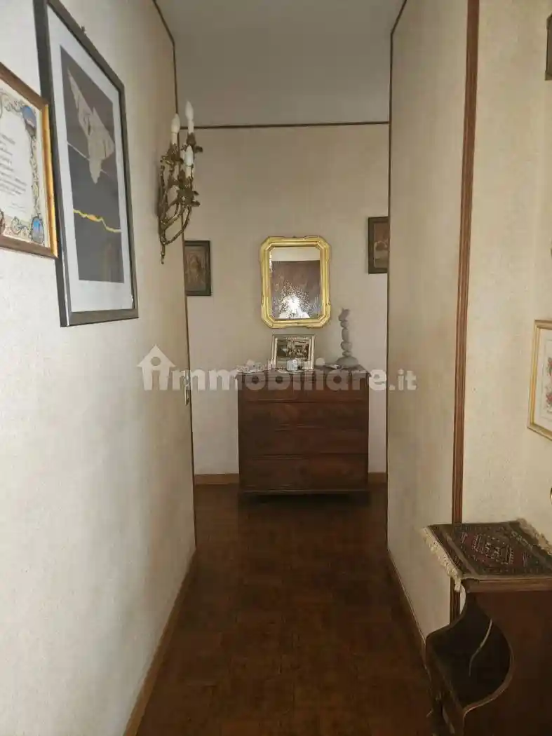 Palazzo - Edificio in vendita a La Spezia