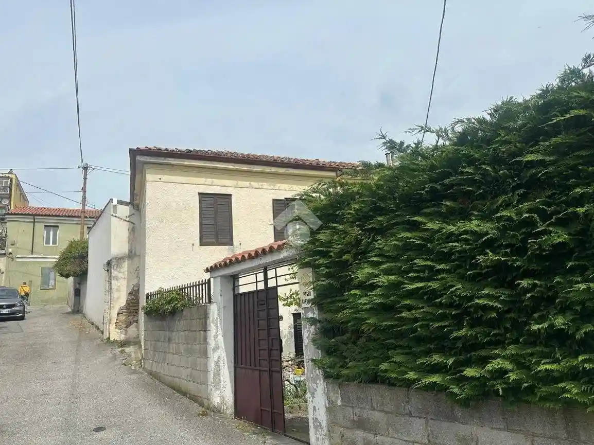 Casa indipendente in vendita a Trieste